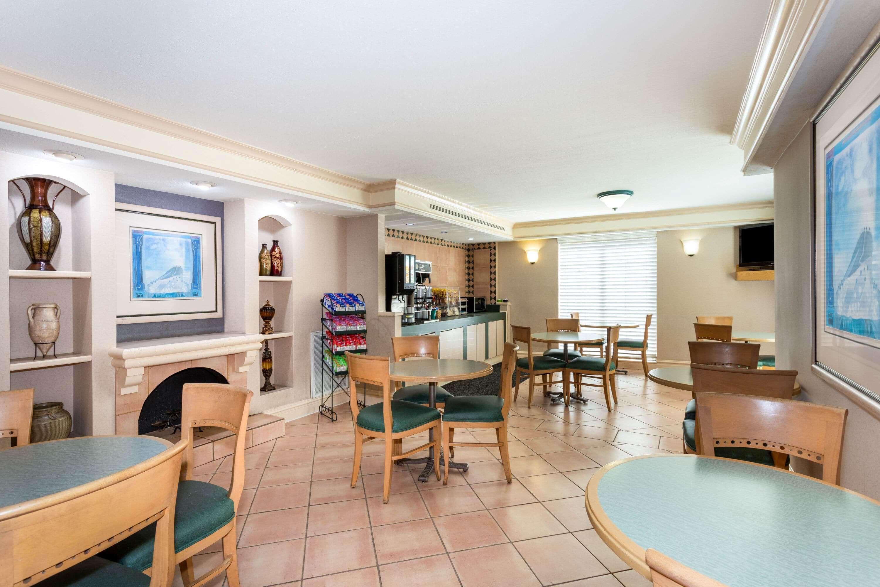 La Quinta Inn By Wyndham Tallahassee North Экстерьер фото